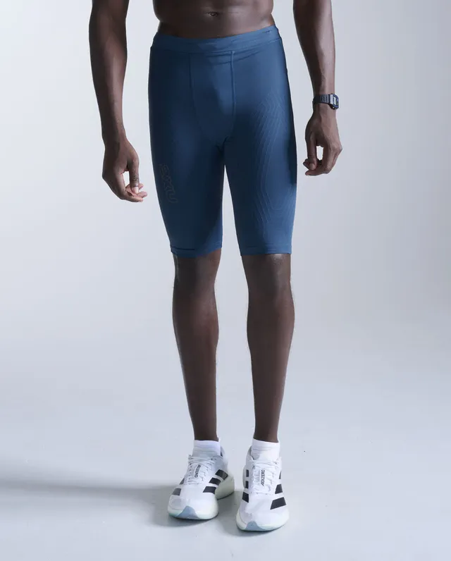 2xu-light-speed-react-compression-shorts-uomo-blu image 1