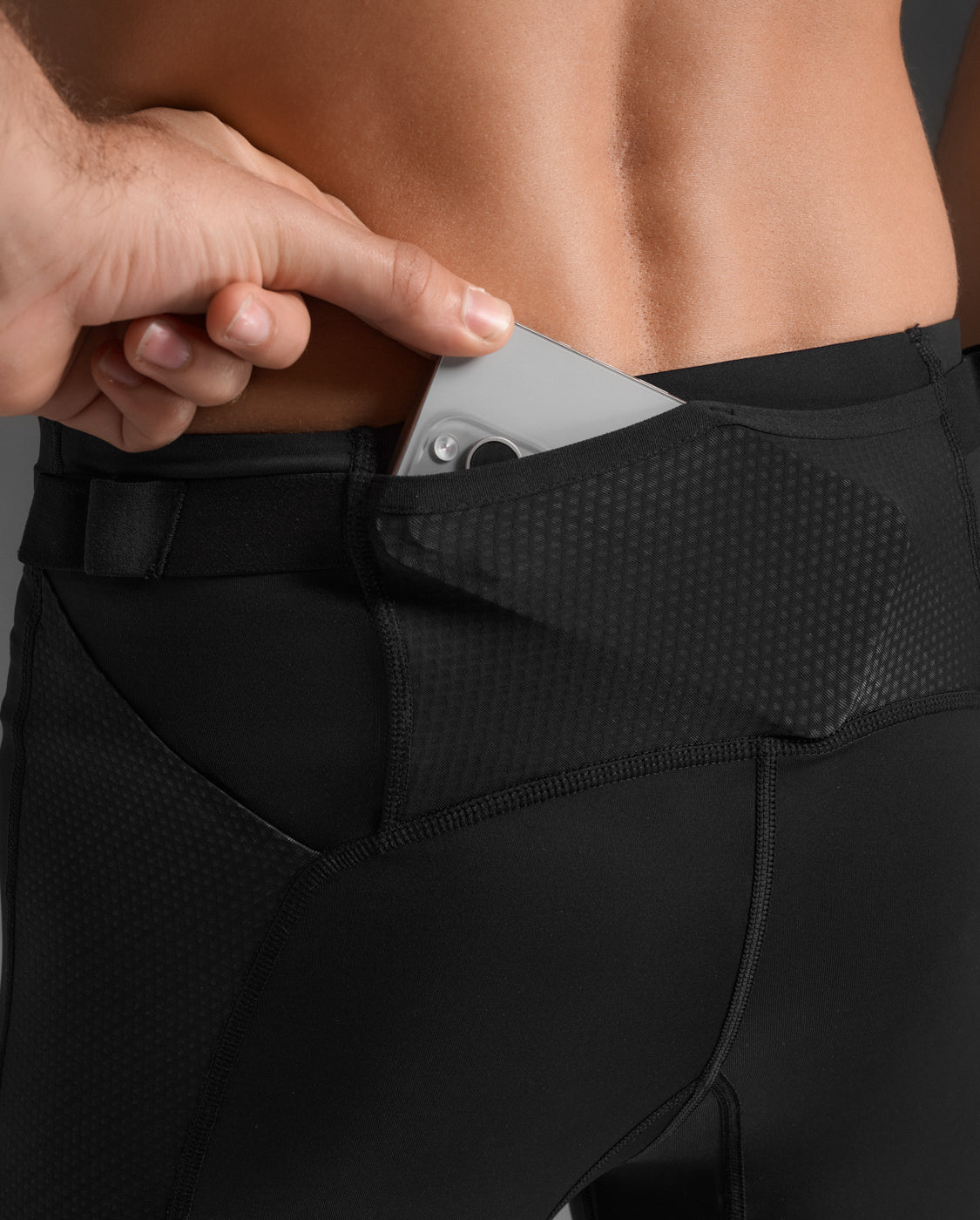 2xu-aero-mesh-compression-tights-tight-running-compressivi-con-tasche image 7