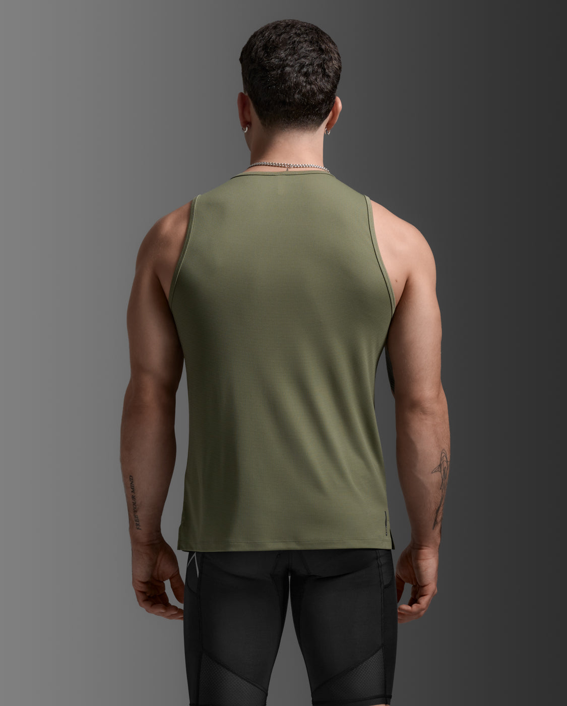 2xu-aero-tank-canotta-running-uomo image 3