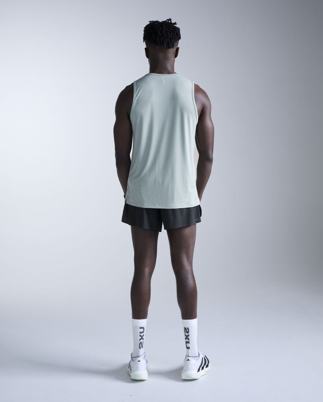 2xu-aero-tank-uomo-slim image 6