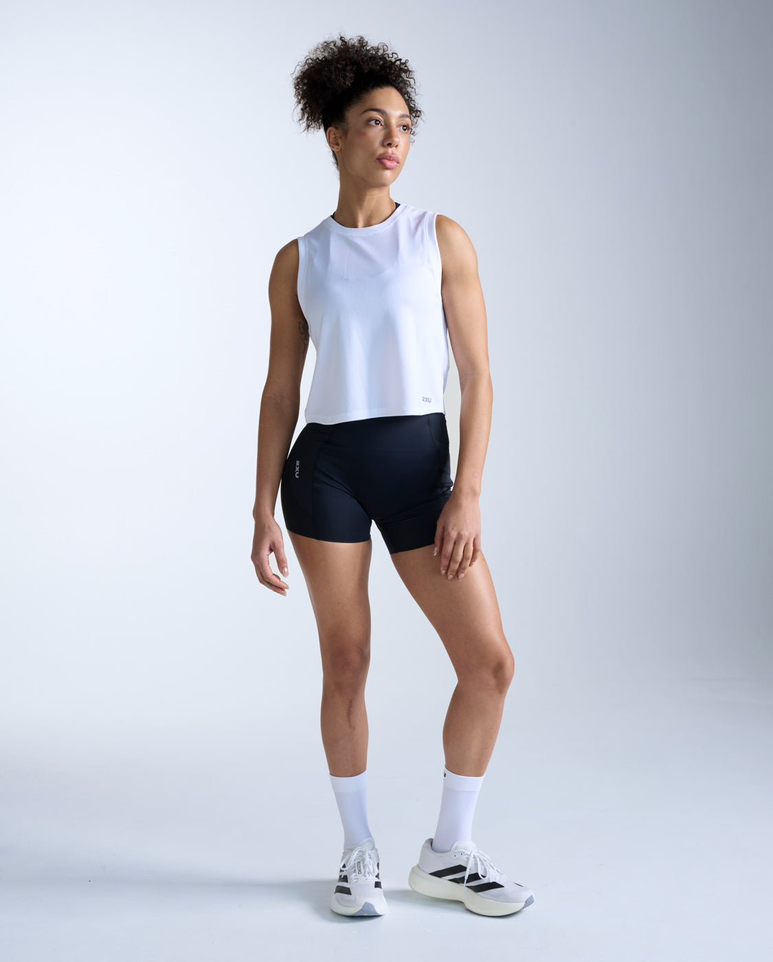2xu-aero-mesh-crop-tank-donna-canotta-running-bianca-slim image 6