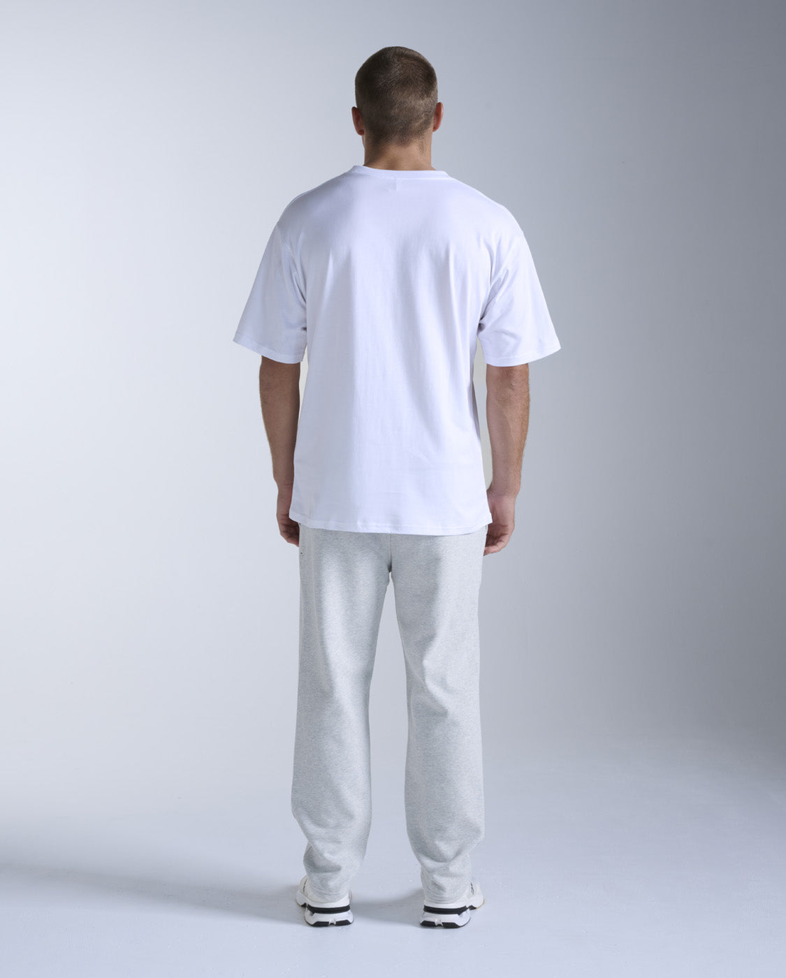 2xu-ez-straight-leg-organic-cotton-trackpants-grigio-pantaloni-tuta-uomo image 5