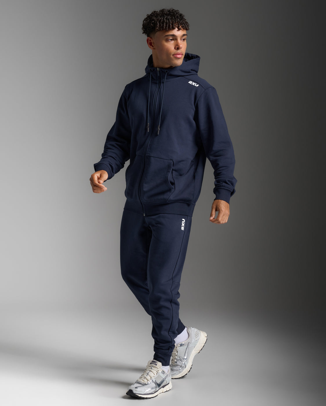 2xu-aspire-felpa-full-zip-hoodie-uomo-blu-navy image 4
