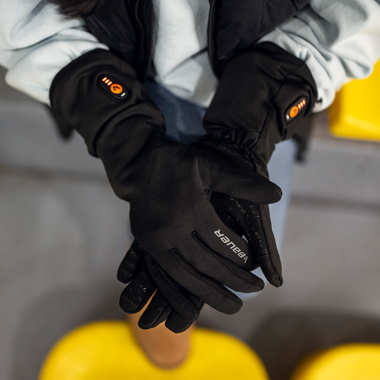 bauer-redline-heated-gloves-senior-guanti-riscaldati image 7