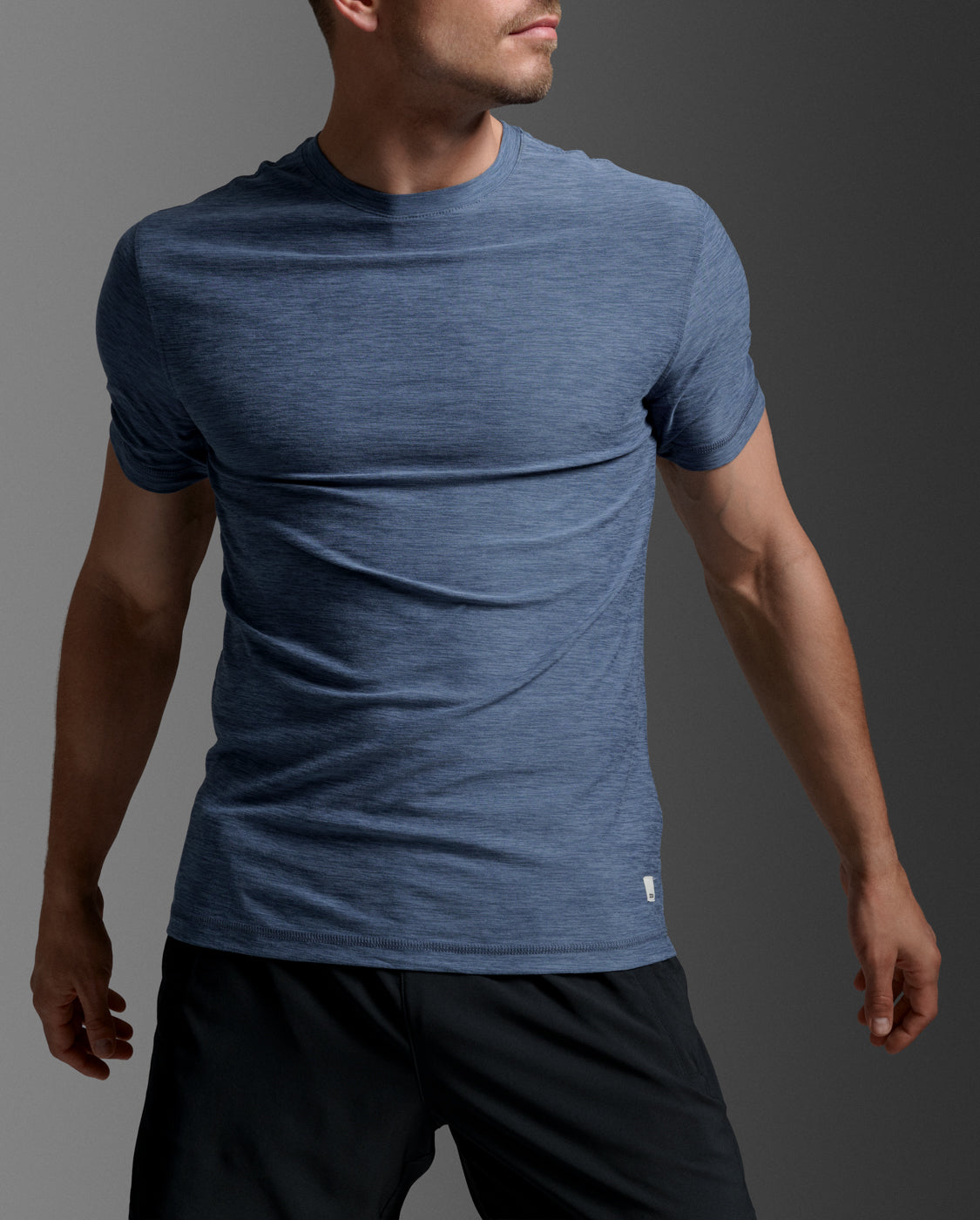 2xu-aspire-signature-tee-t-shirt-training-uomo-regular image 3