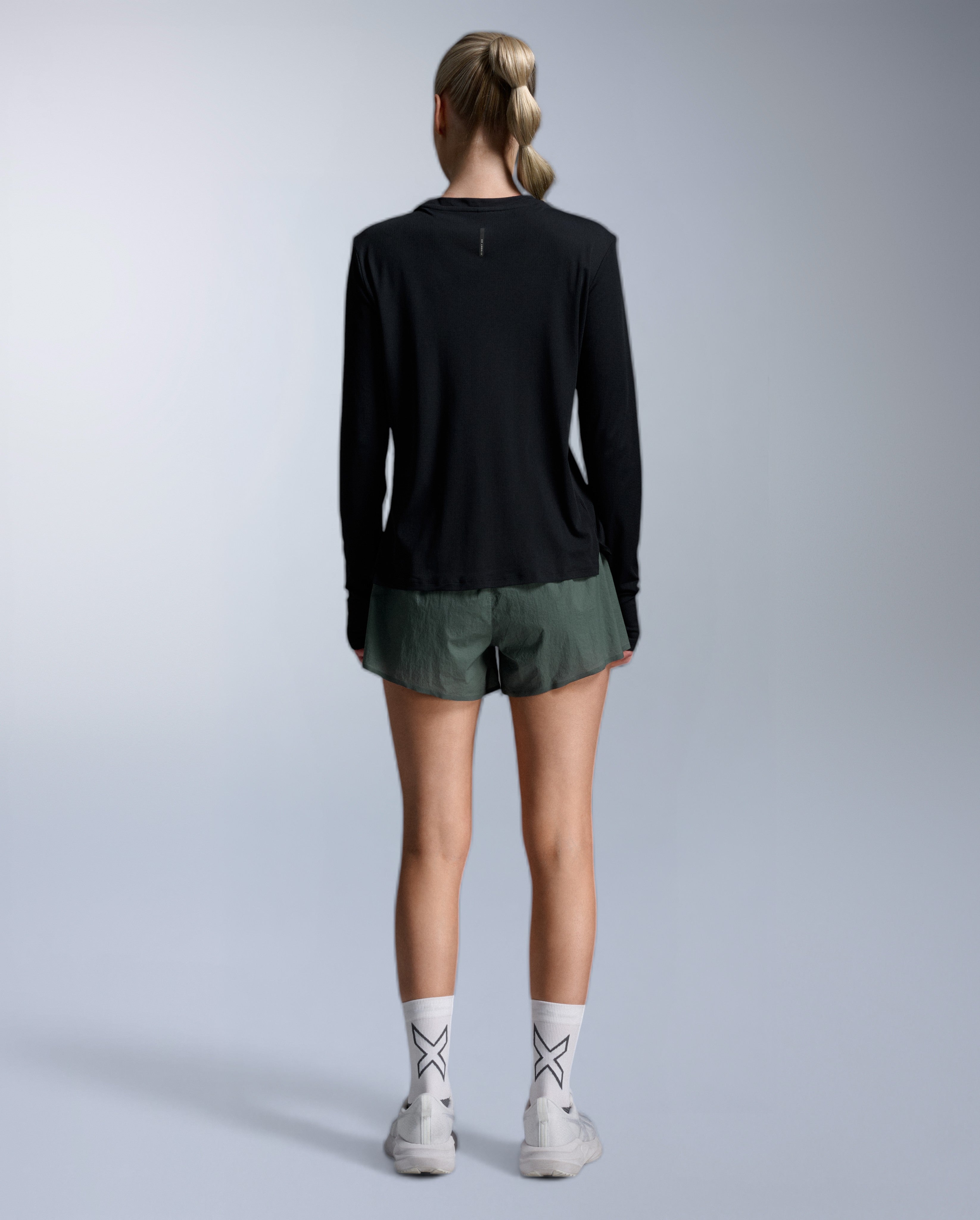 2xu-aero-trail-long-sleeve-maglia-trail-running-donna-manica-lunga-nera image 5
