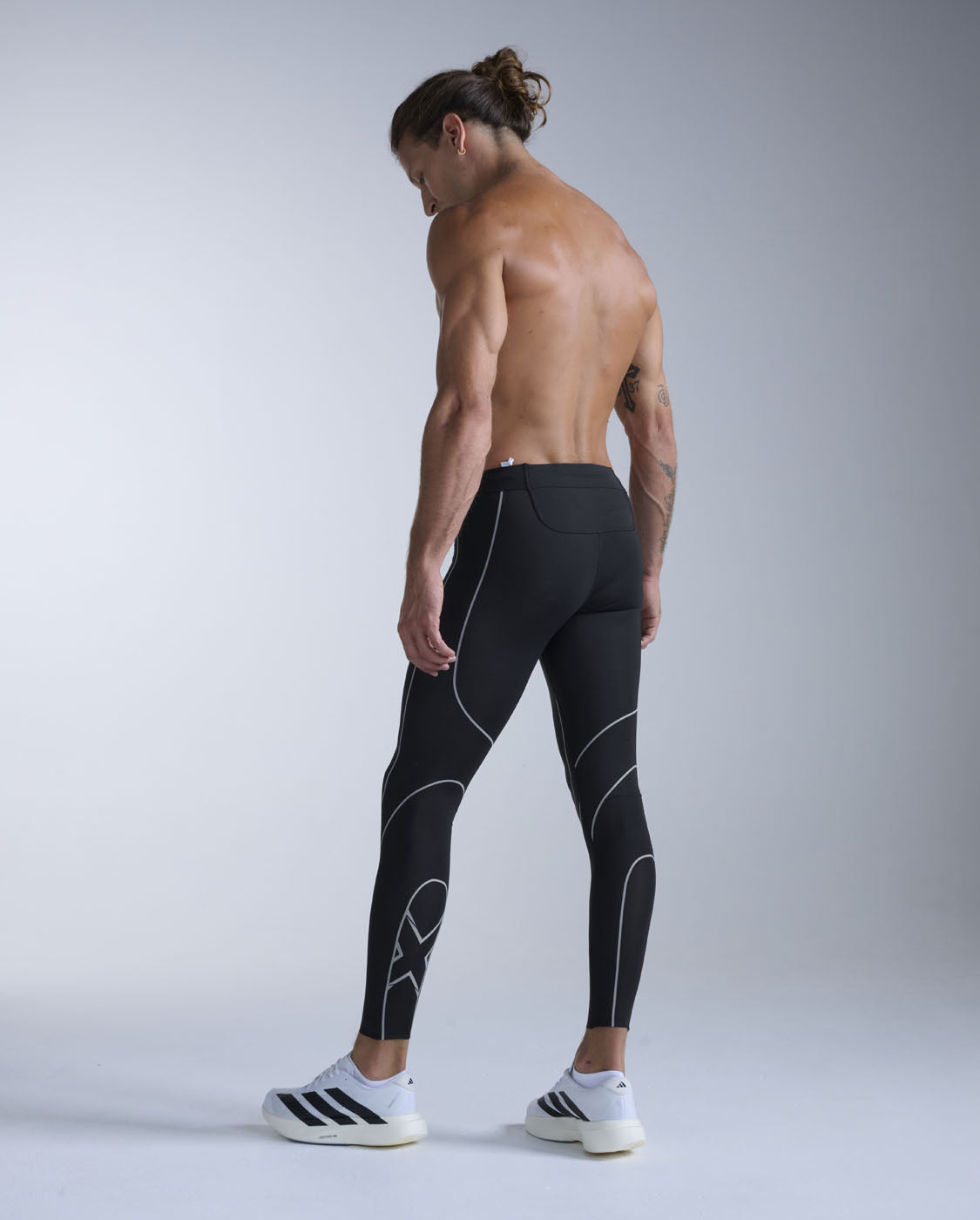 2xu-light-speed-kinesis-compression-tights-tight-running image 5