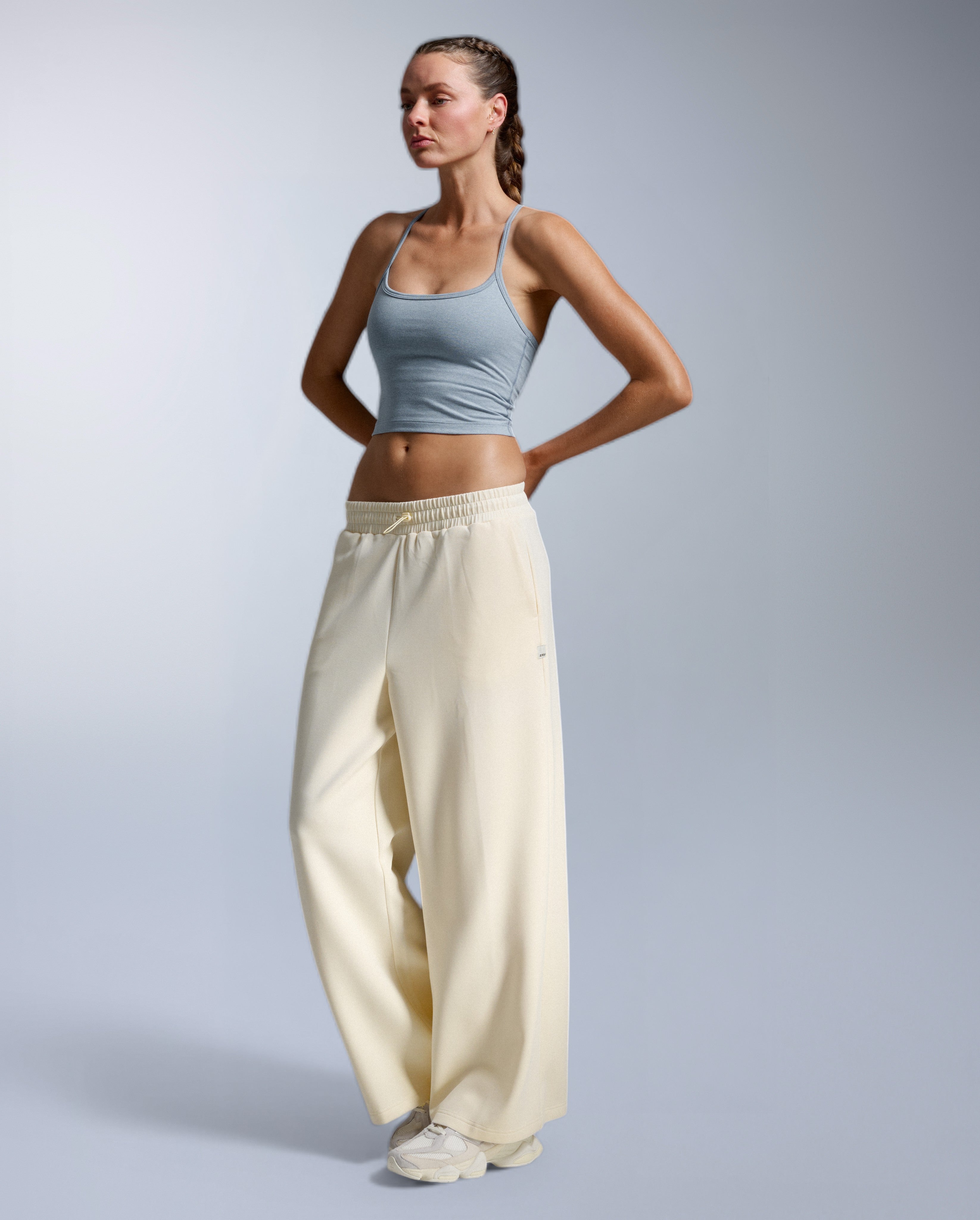 2xu-wonderluxe-pantaloni-wide-leg-sand-washed image 4