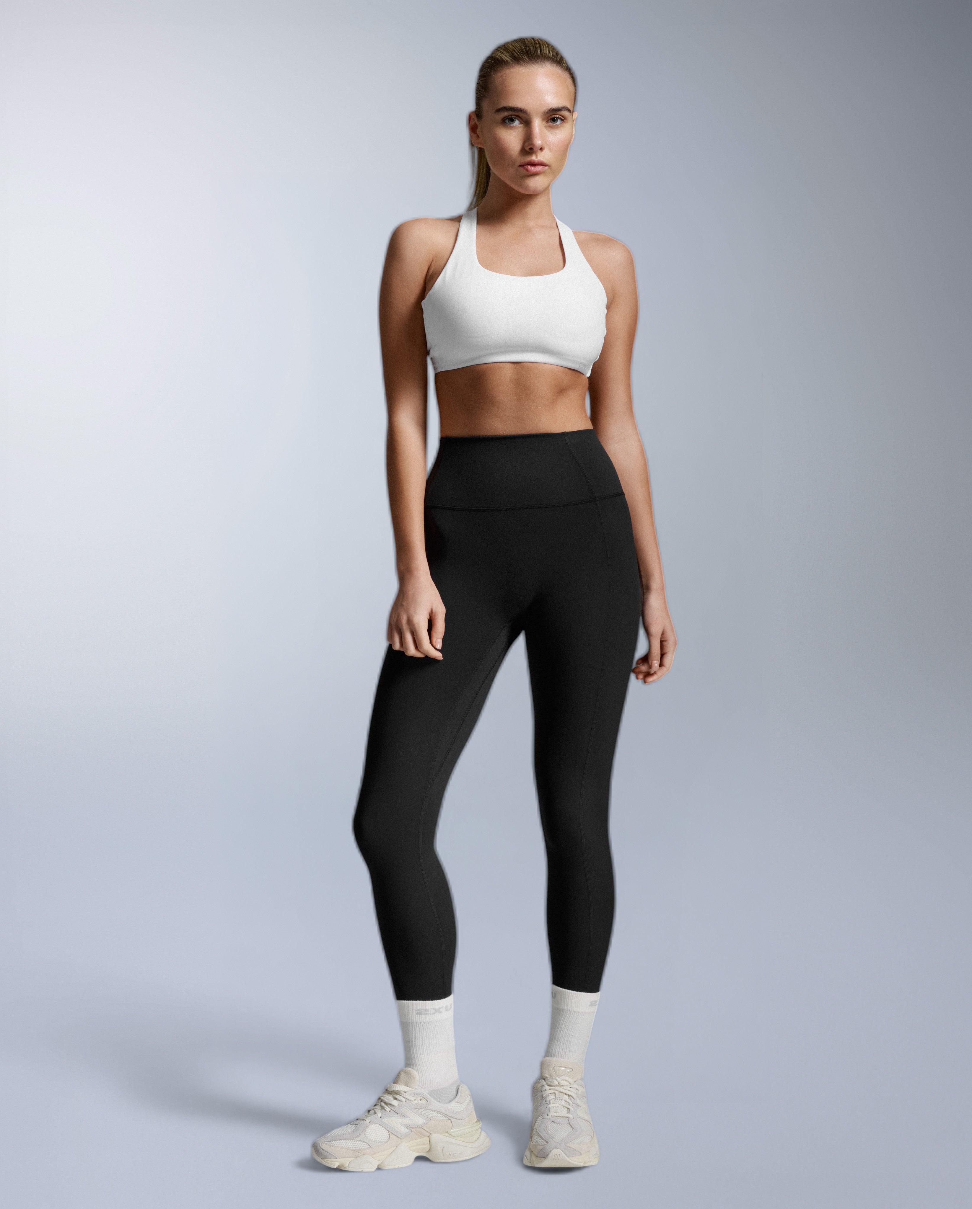 2xu-fluid-twist-back-bra-reggiseno-sport-donna-bianco image 4