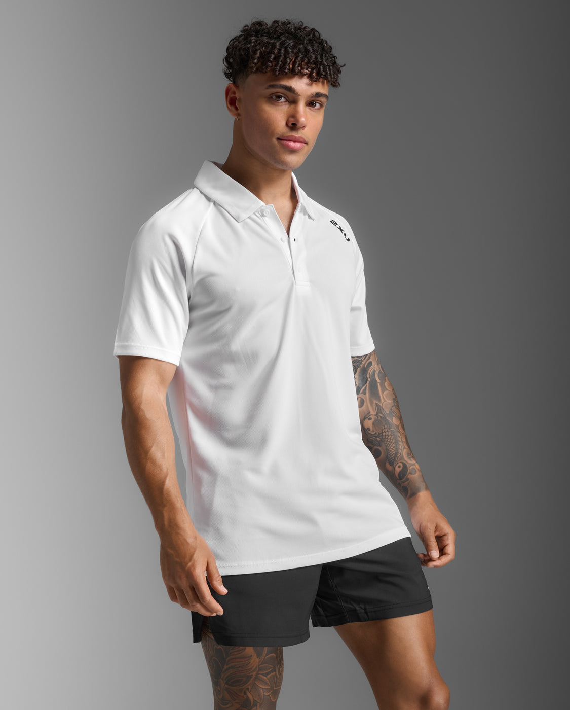 2xu-aspire-polo-uomo-bianco image 5