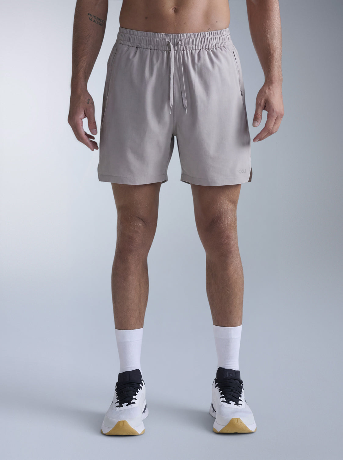 2xu-motion-pantaloncini-training-5-pollici-non-foderati image 1
