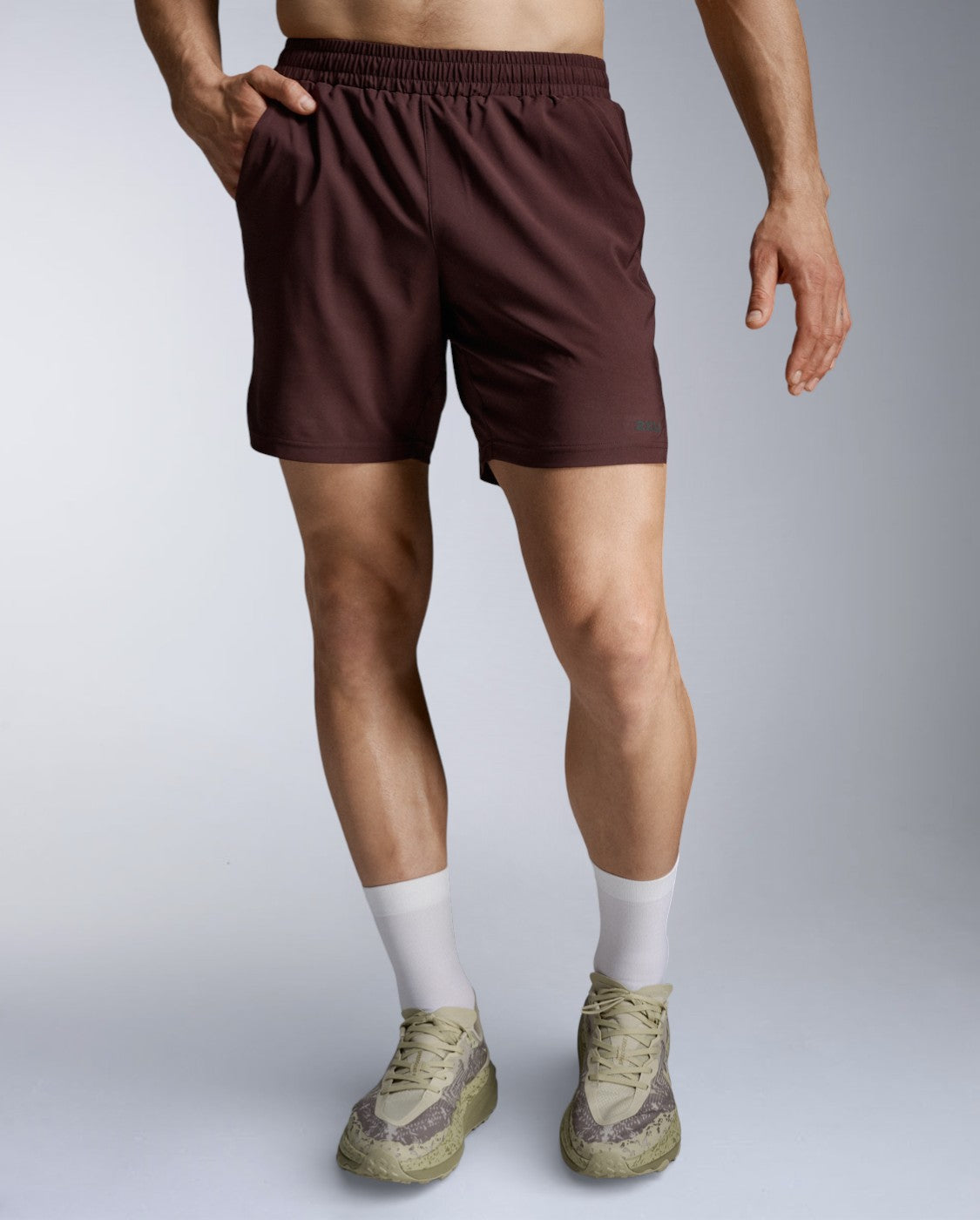 2xu-aero-shorts-7-pollici-uomo-marrone image 1
