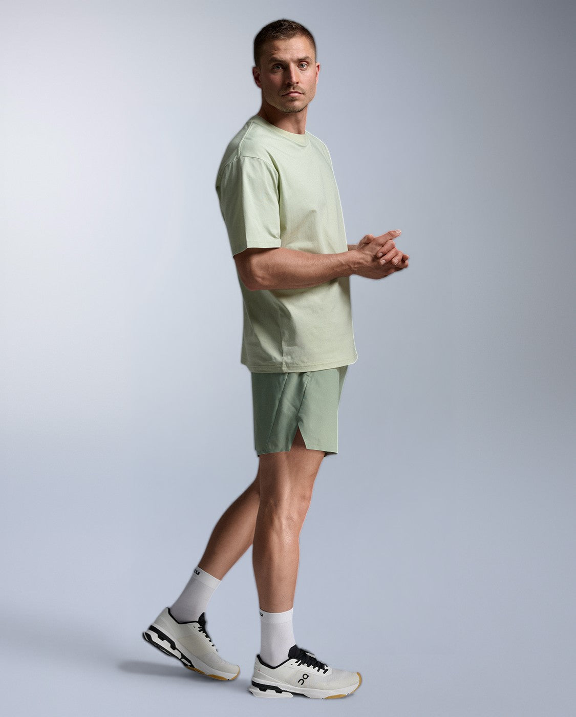 2xu-motion-7-inch-unlined-shorts-uomo-pantaloncini-training-verde image 8