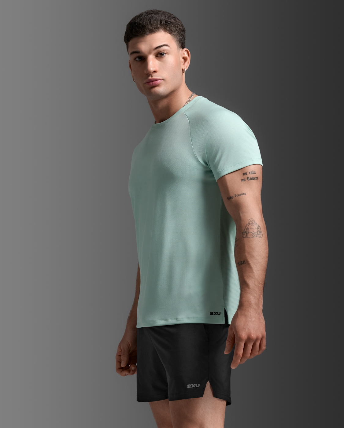 2xu-aero-tee-slim-maglia-running-verde-chiaro image 4