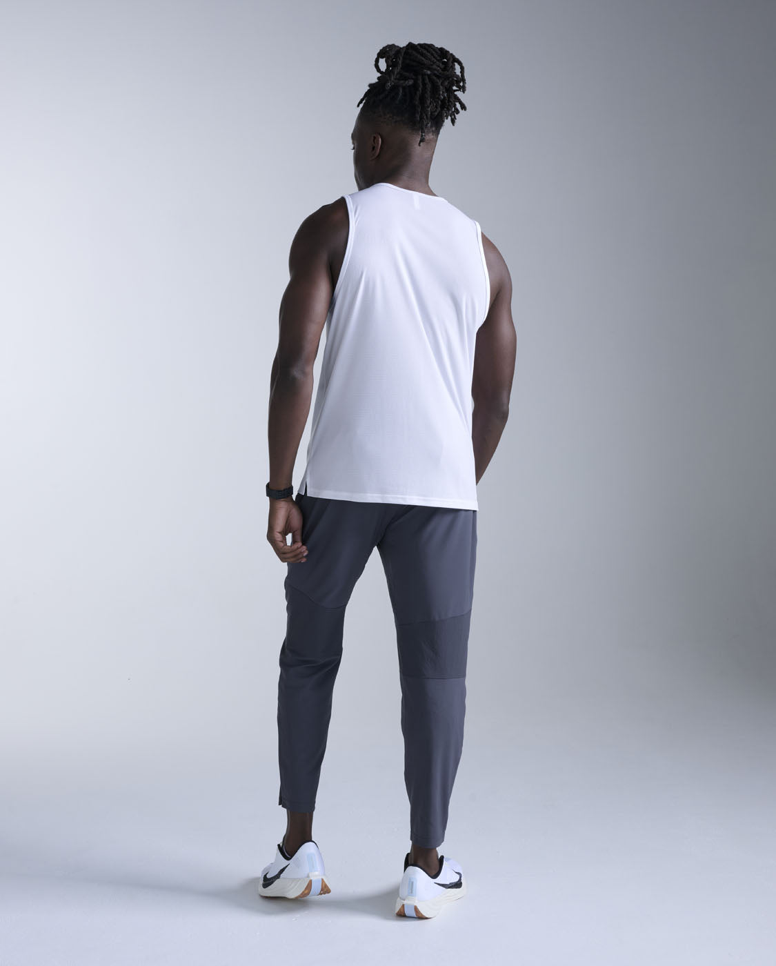 2xu-aero-tank-canotta-running-uomo-grigio-azzurro image 7