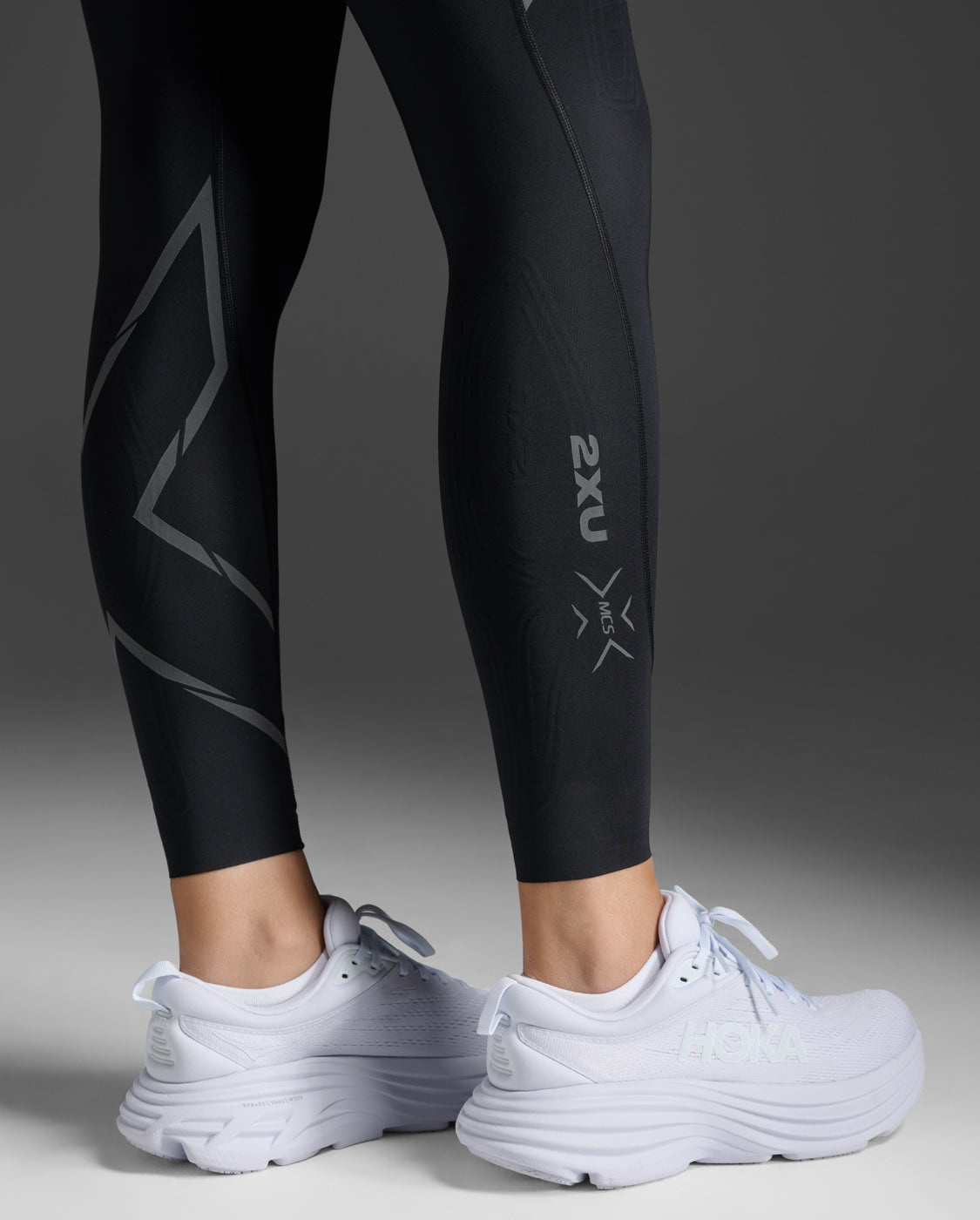 2xu-light-speed-mid-rise-compression-tights-running-nero image 7