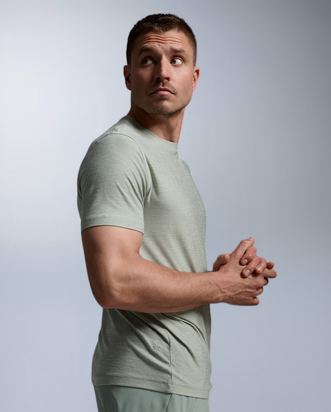 2xu-signature-tee-verde-maglietta-training-uomo-jersey-morbido image 5