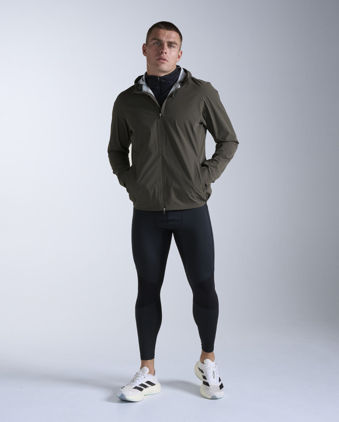 2xu-ignition-shield-waterproof-jacket-uomo-verde-slim image 4