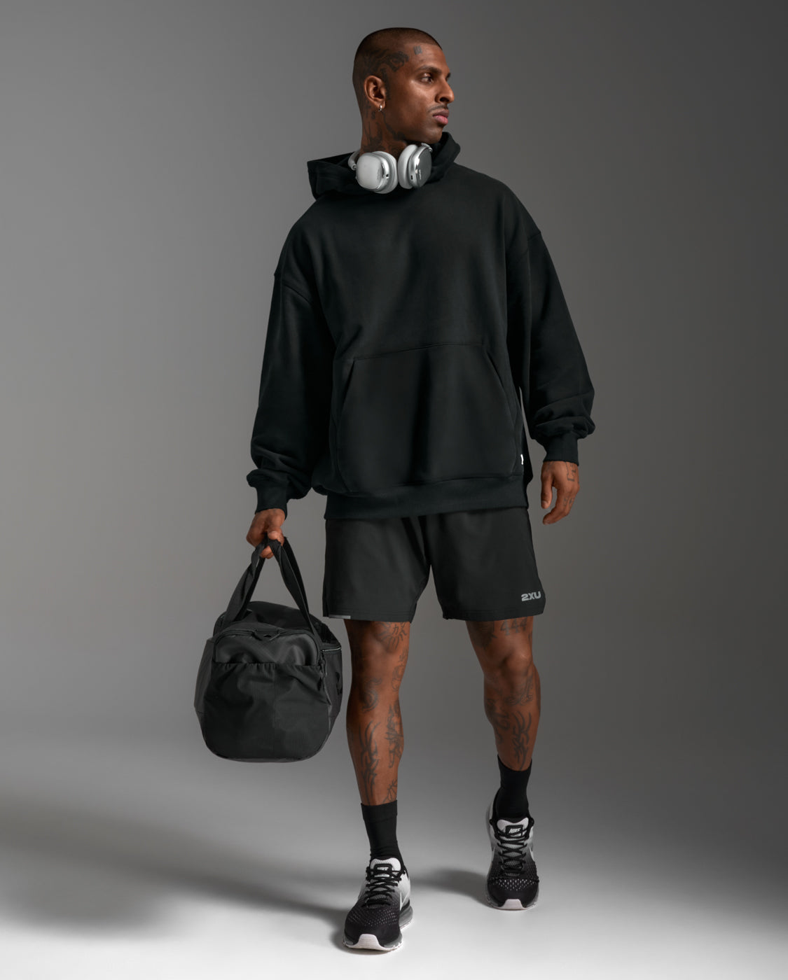 2xu-ez-oversized-organic-cotton-hoodie-felpa-con-cappuccio-nera-oversize image 4