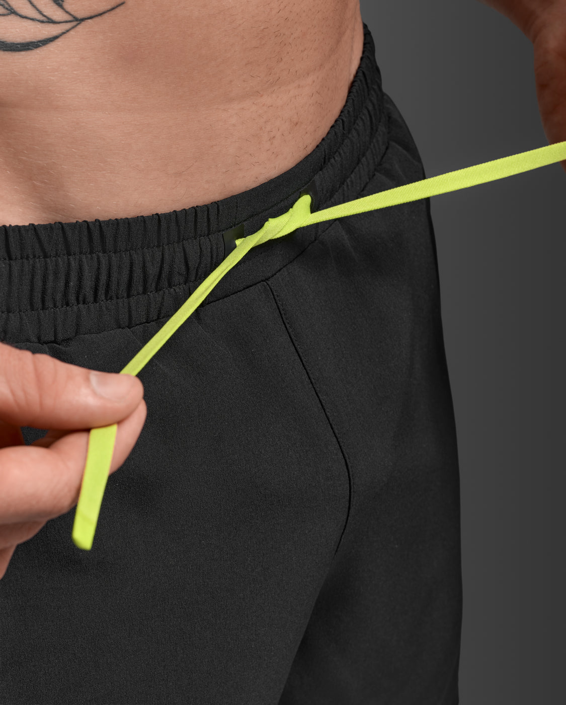 2xu-aero-hybrid-swim-shorts-running-nuoto-nero image 7