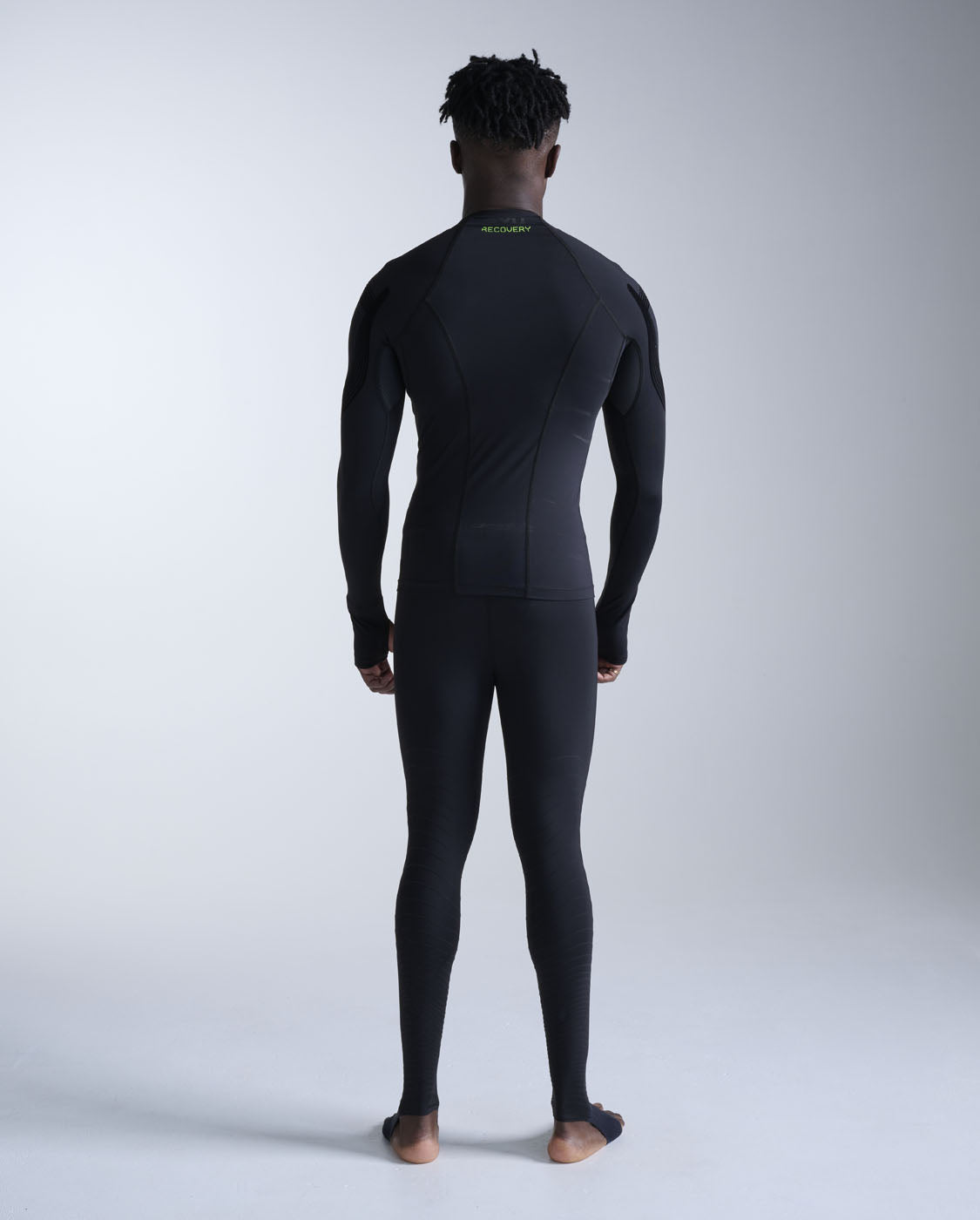 2xu-recovery-compression-top-with-fir-maglia-compressione-extra-forte-nera image 6