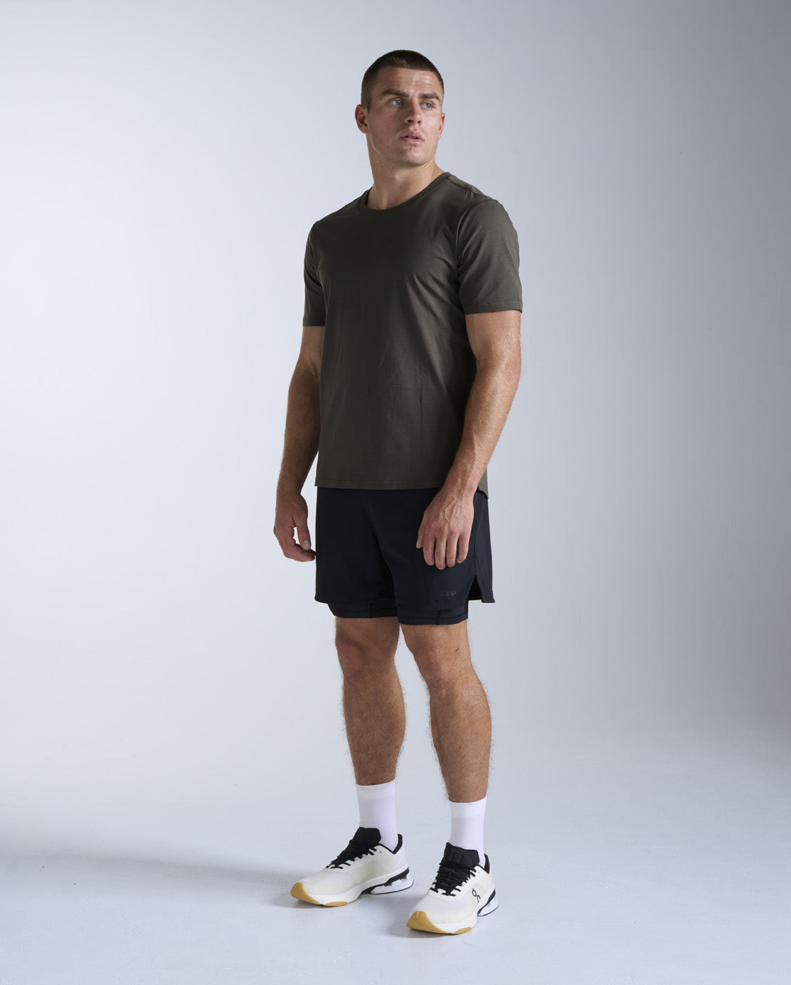 2xu-motion-cotton-flex-tee-uomo-verde-oliva image 7