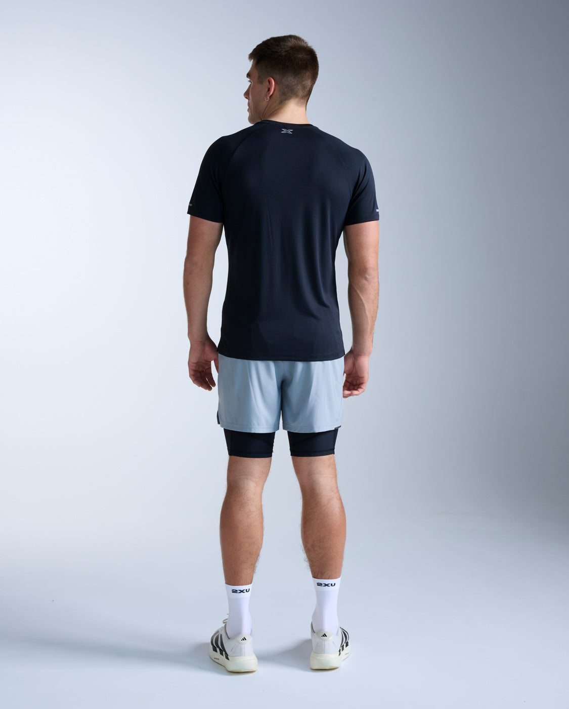 2xu-aero-tee-maglia-running-nero image 8