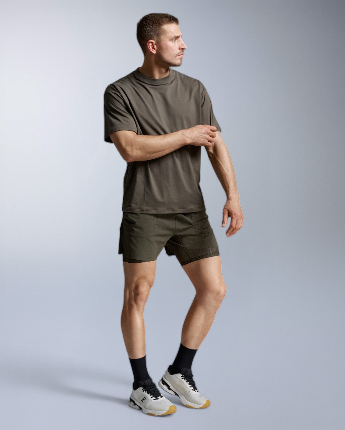 2xu-motion-oversized-tencel-tee-uomo-t-shirt-verde-boxy-fit image 4
