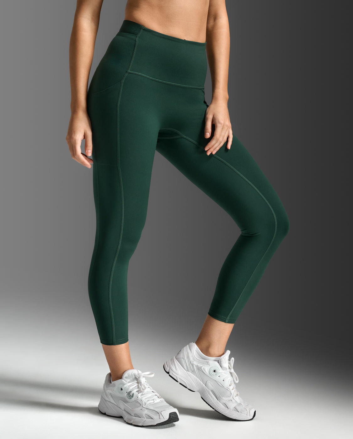2xu-form-stash-hi-rise-compression-7-8-tights-con-tasche-verde-scuro image 5