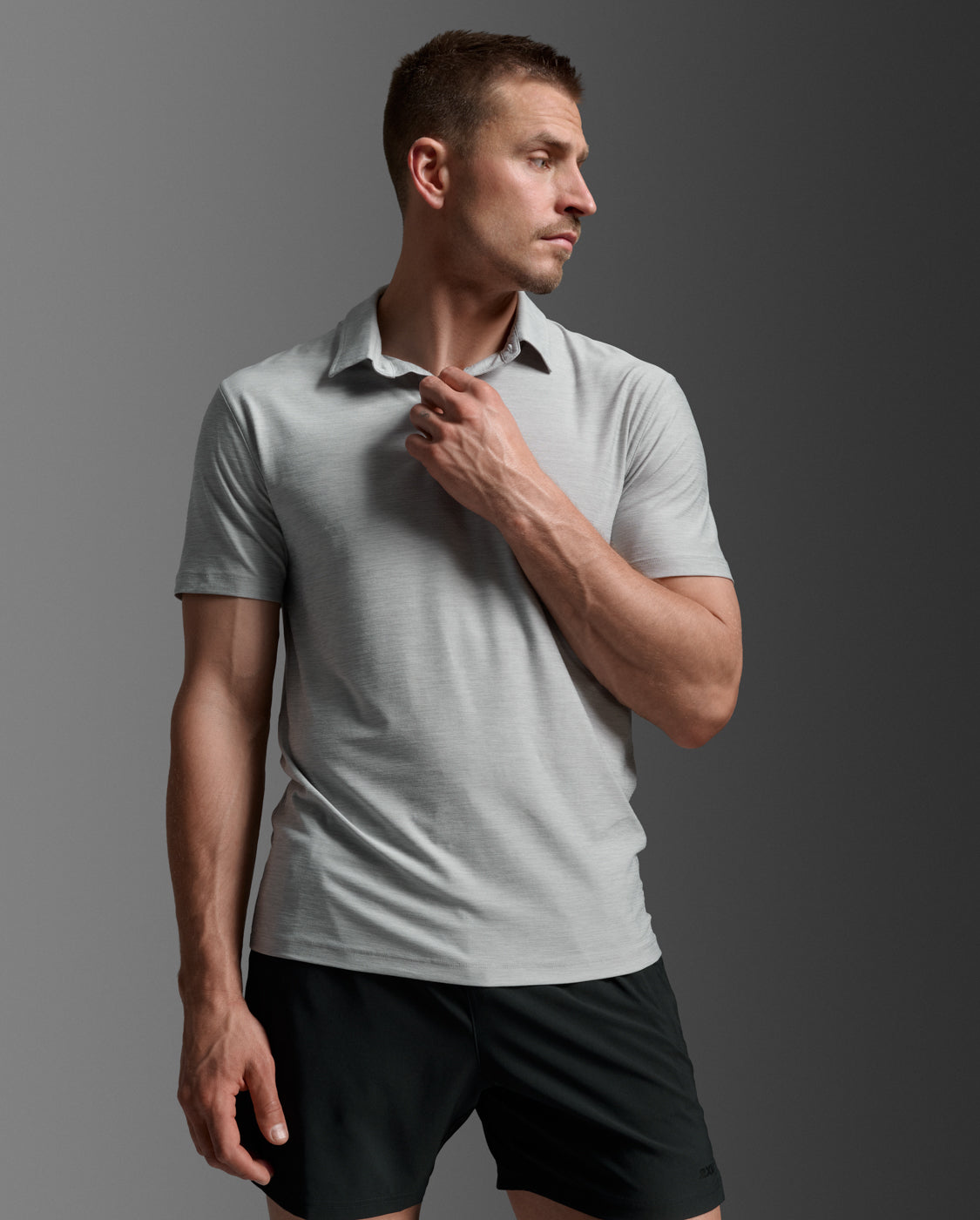 2xu-signature-polo-training image 4