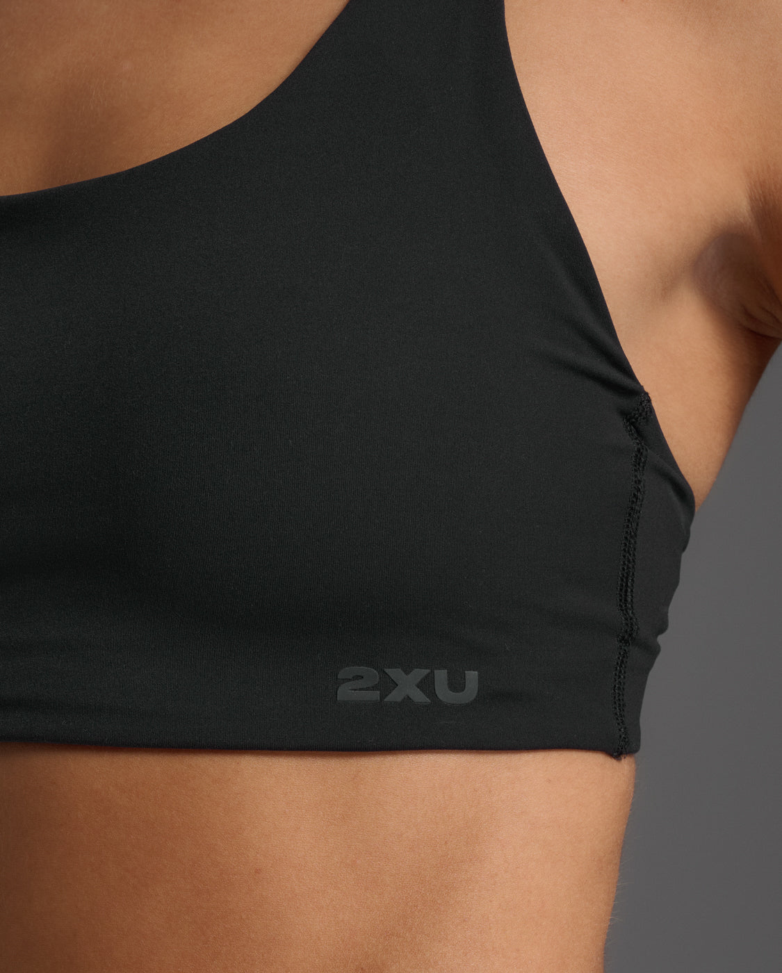2xu-form-strappy-low-impact-bra-reggiseno-sportivo-nero image 7