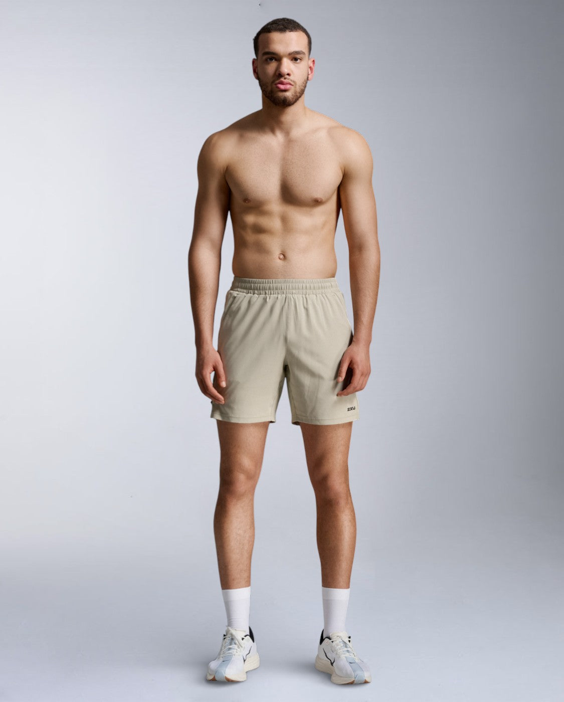 2xu-aero-7-inch-shorts-da-running-uomo-beige image 6