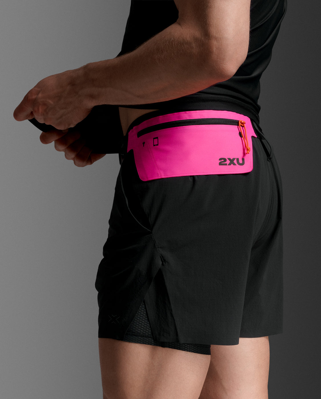 2xu-slim-run-belt-cintura-running-rosa-unisex image 2