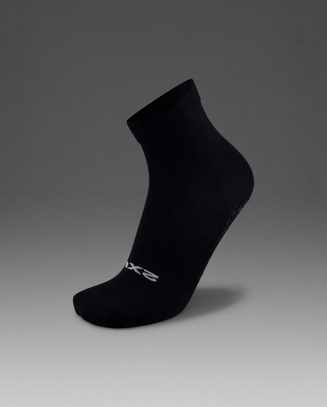 2xu-performance-crew-grip-sock-calzini-crew-antiscivolo image 1
