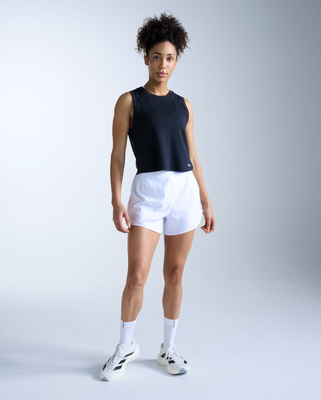 2xu-aero-mesh-crop-tank-donna-nero-slim image 7