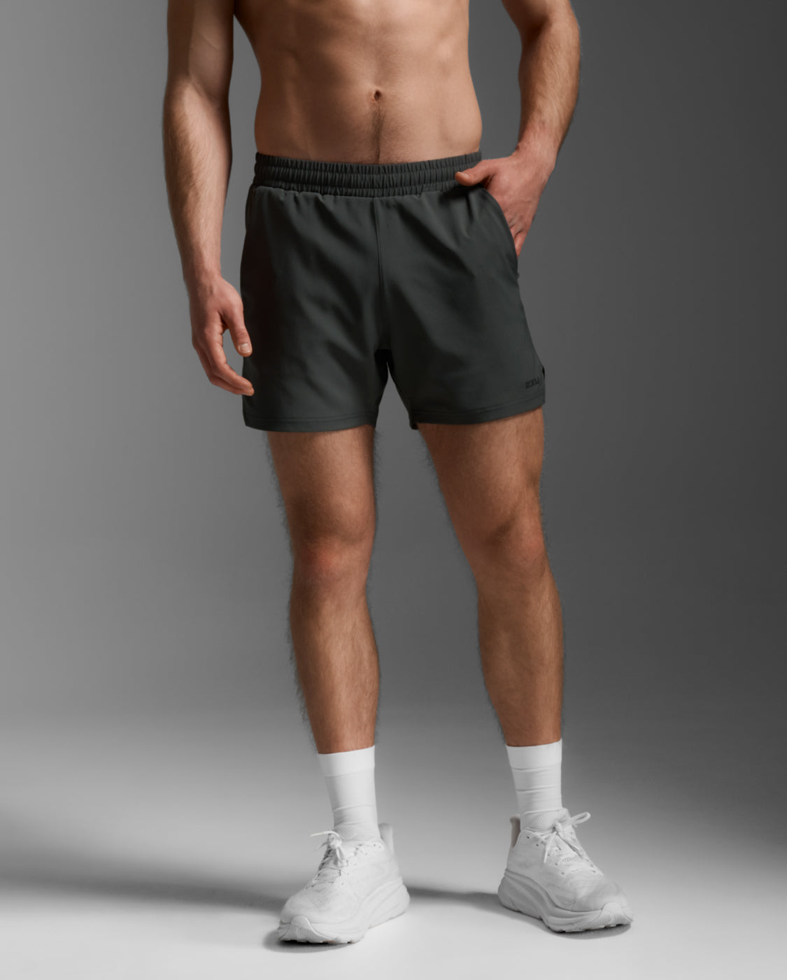 2xu-aero-5-inch-shorts-unlined-uomo-grigio-pantaloncini-running image 1