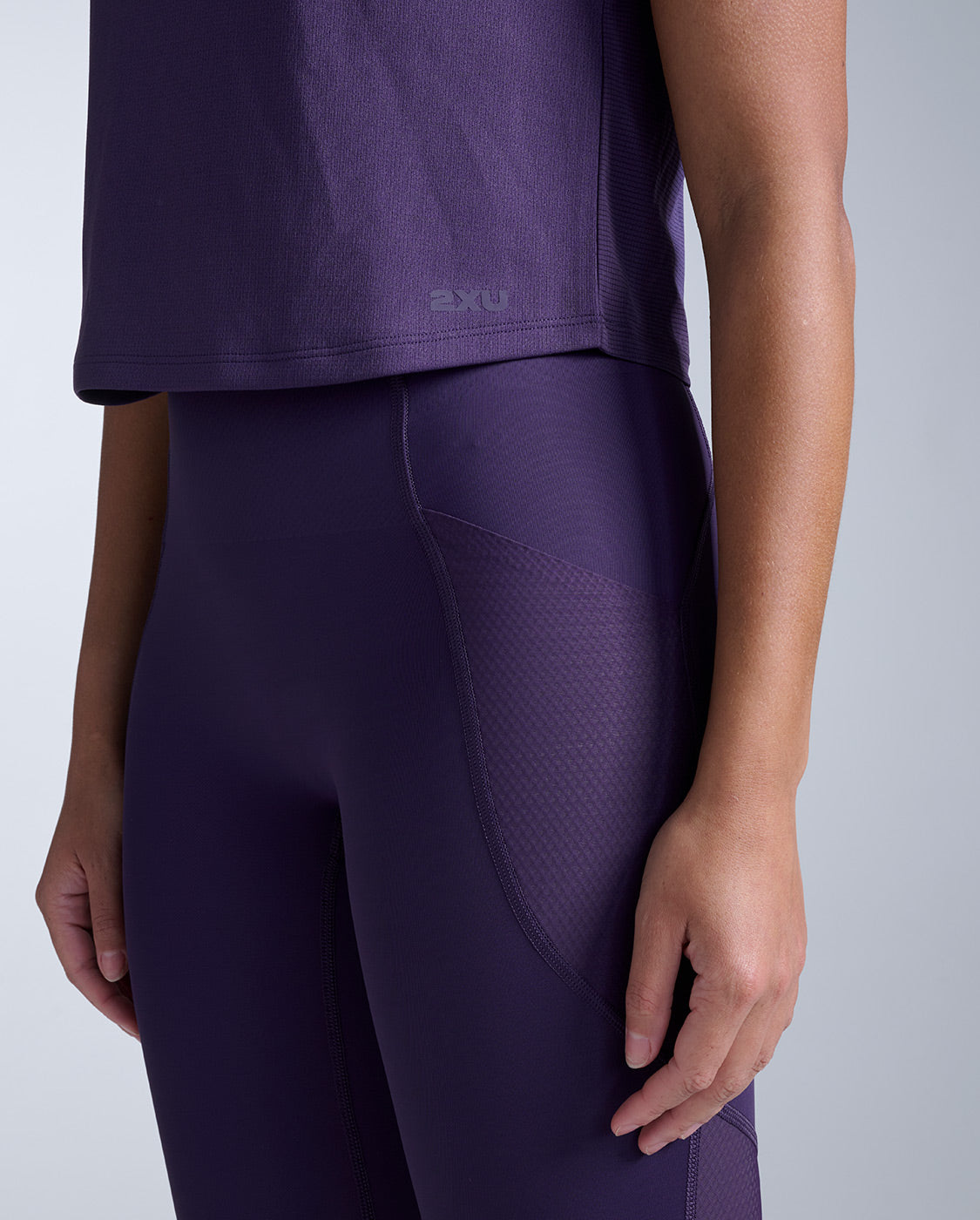 2xu-aero-mesh-crop-tank-canotta-running-donna-crop-viola image 5