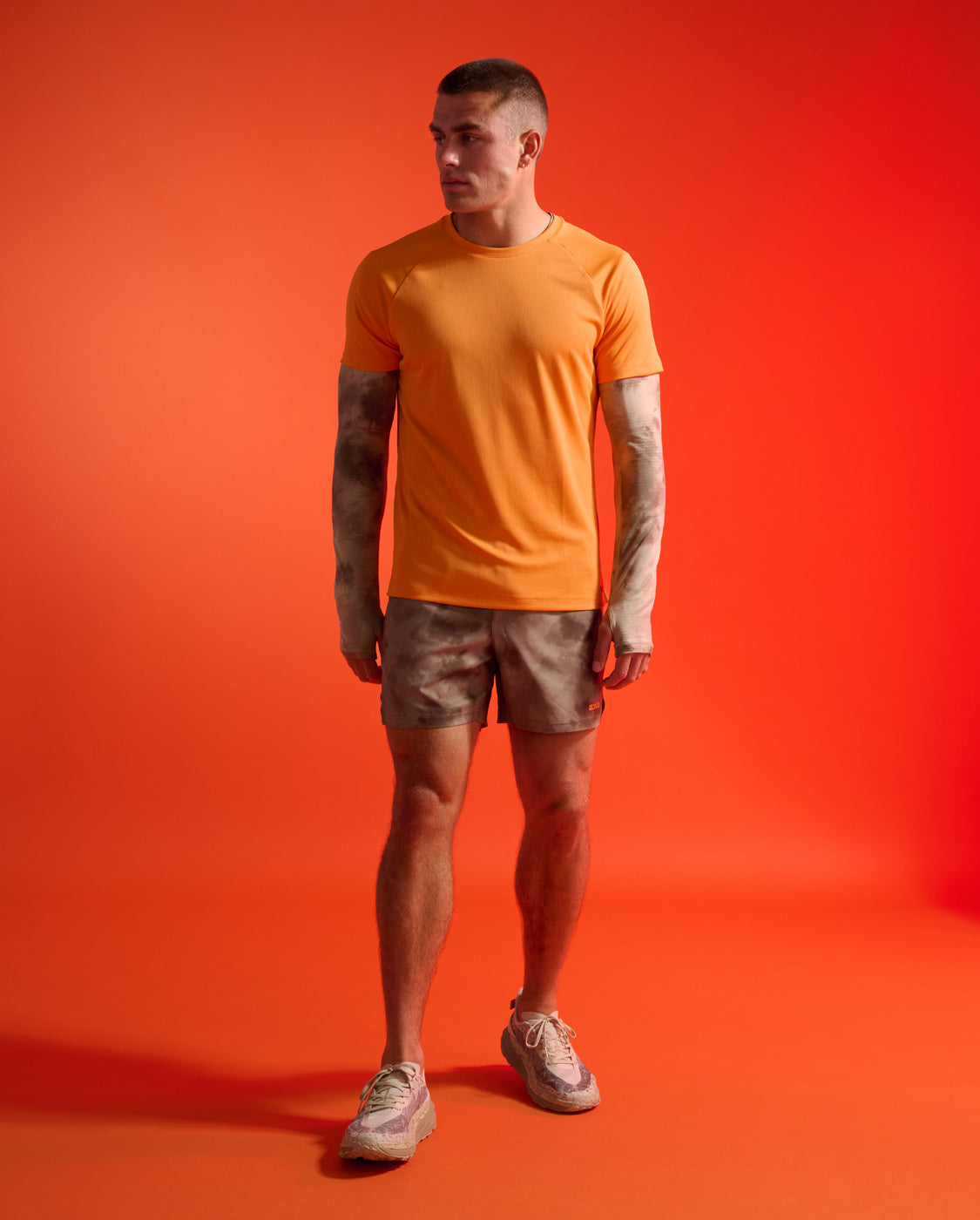 2xu-aero-tee-arancione-maglia-running-slim-upf-50 image 4