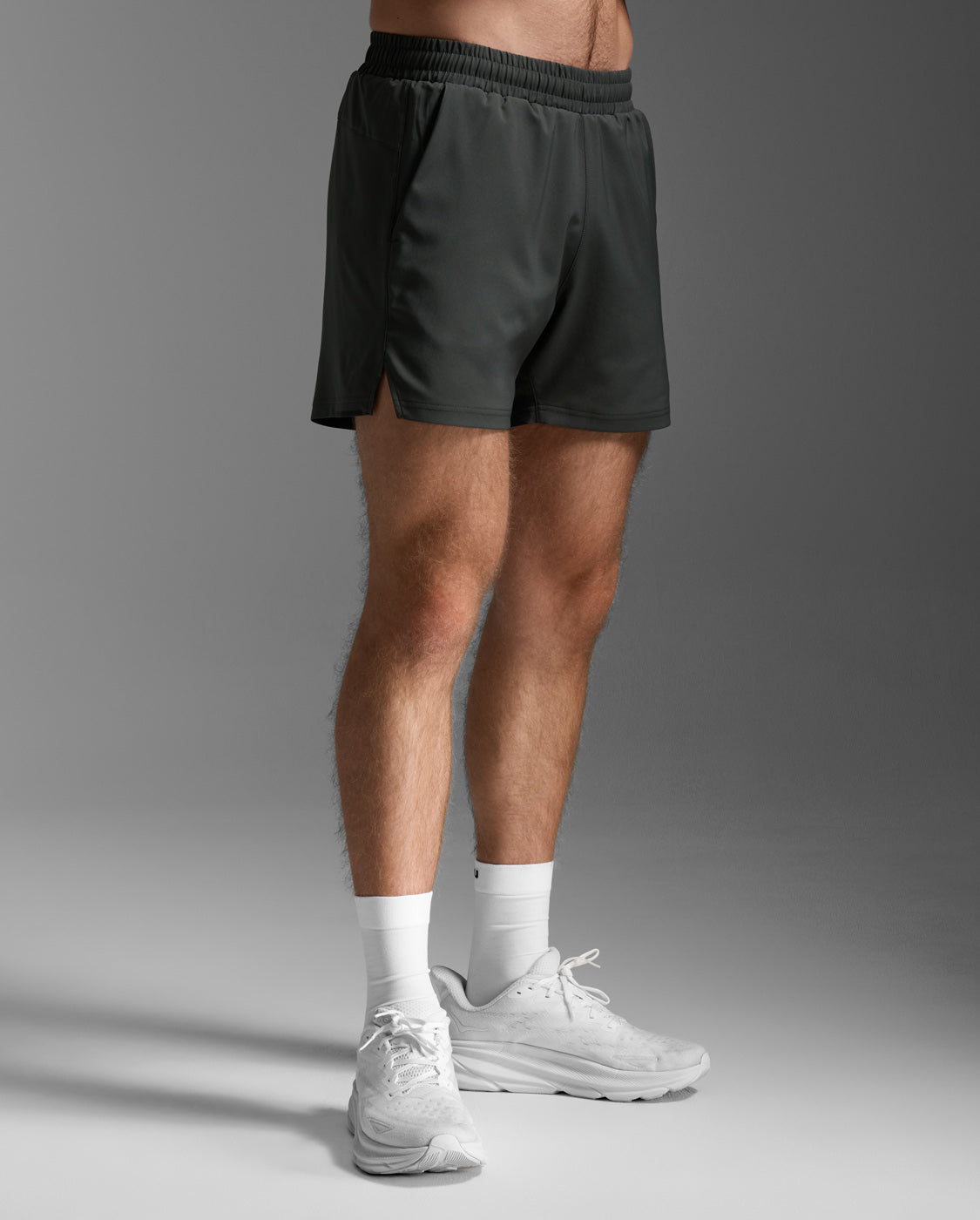 2xu-aero-5-inch-shorts-unlined-uomo-grigio-pantaloncini-running image 2
