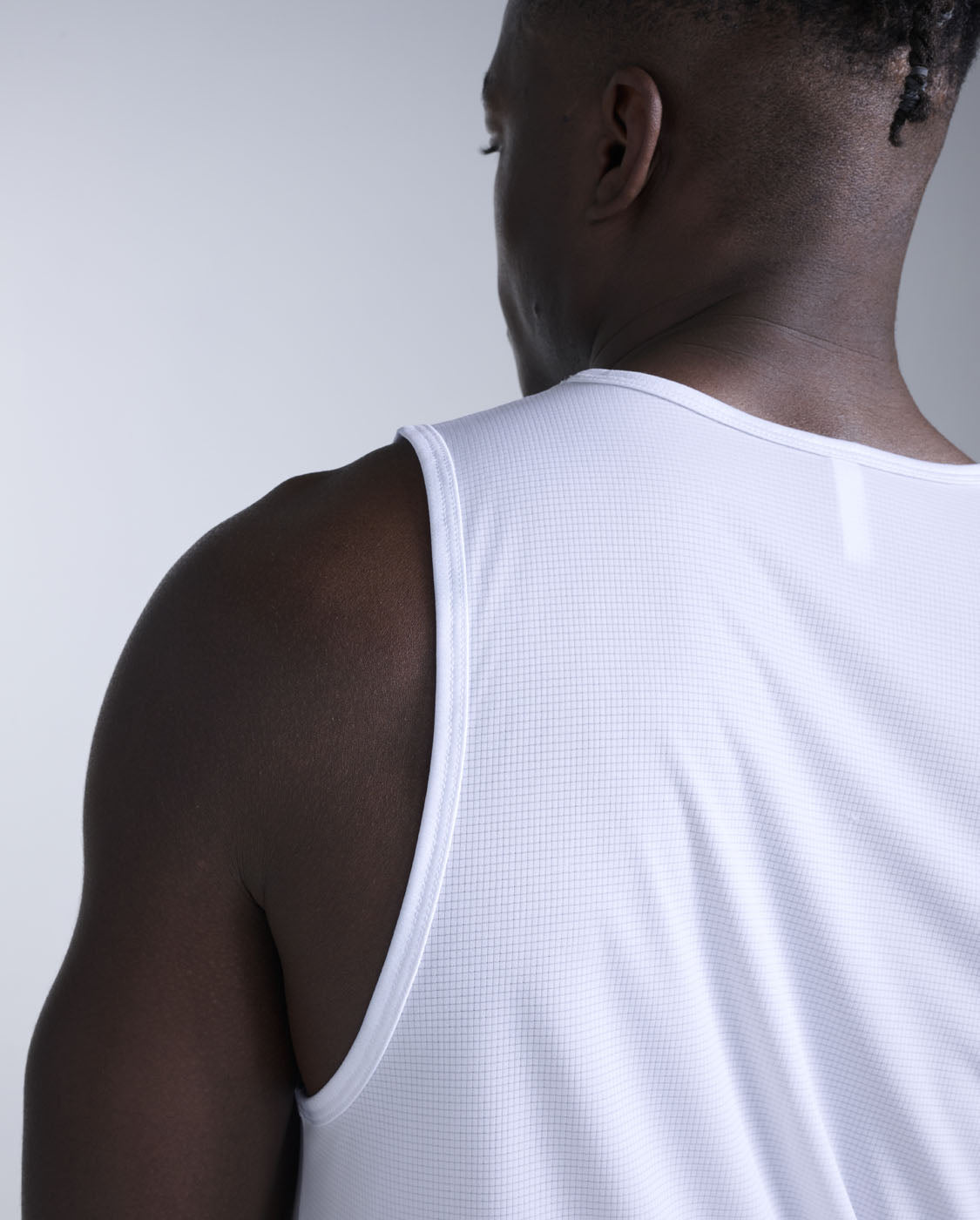 2xu-aero-tank-canotta-running-uomo-grigio-azzurro image 5