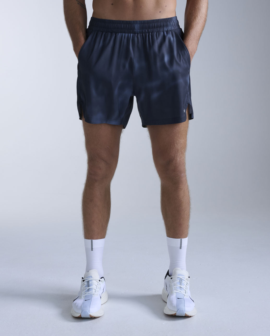 2xu-aero-5-inch-shorts-foderati-da-running-slim-blu-navy image 1