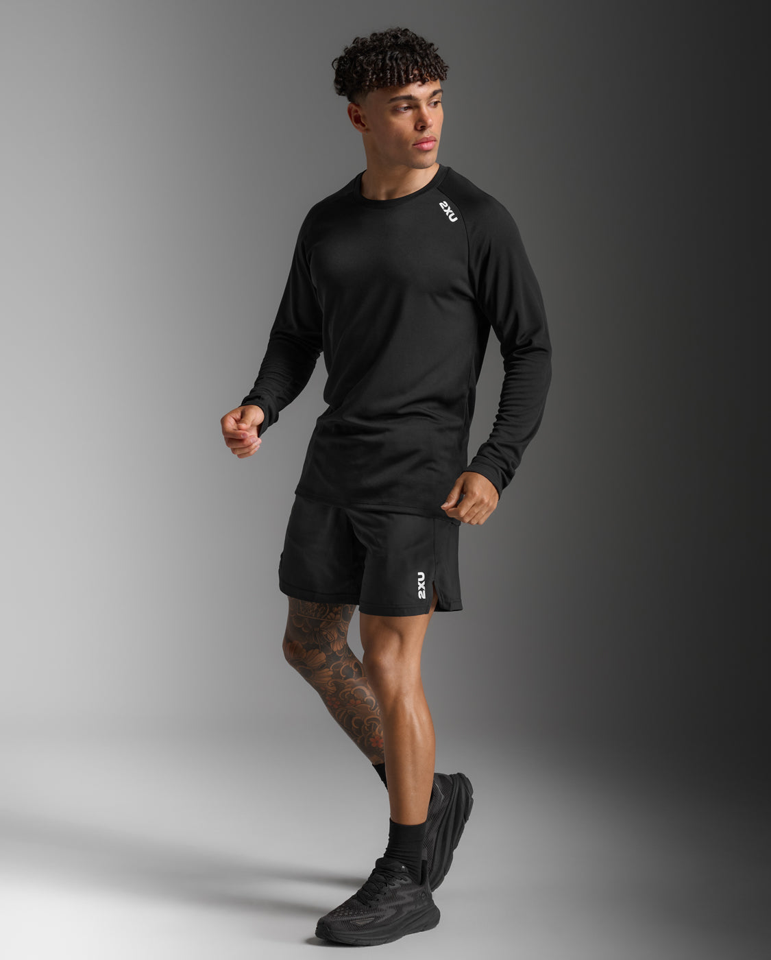 2xu-aspire-long-sleeve-maglia-manica-lunga-uomo-nera image 4