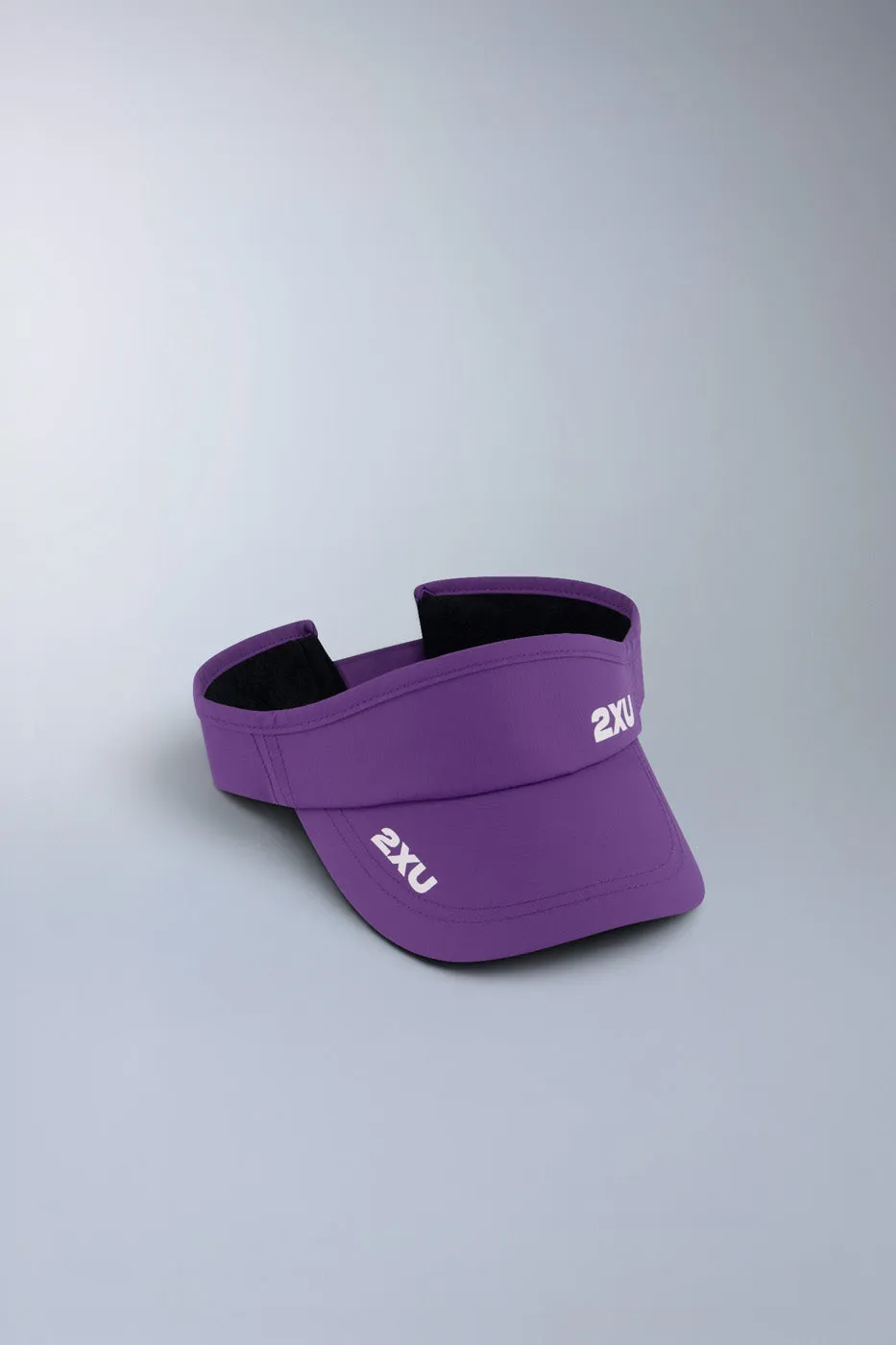 2xu-run-visor-viola-unisex image 1