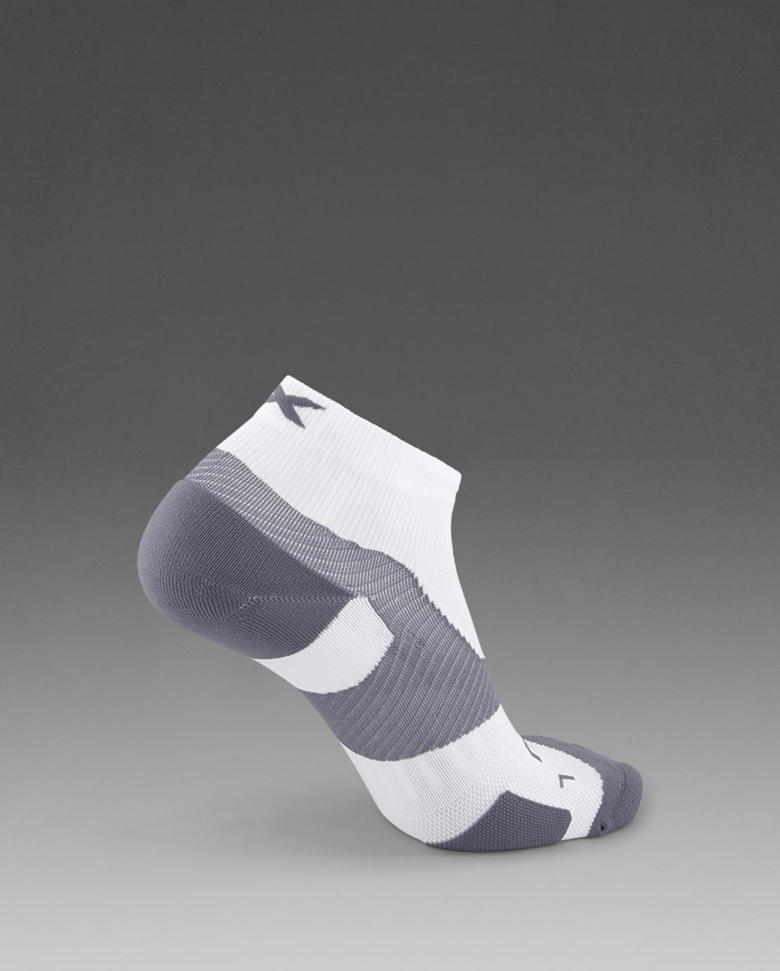 2xu-vectr-light-cushion-1-4-crew-compression-socks-calze-running image 2