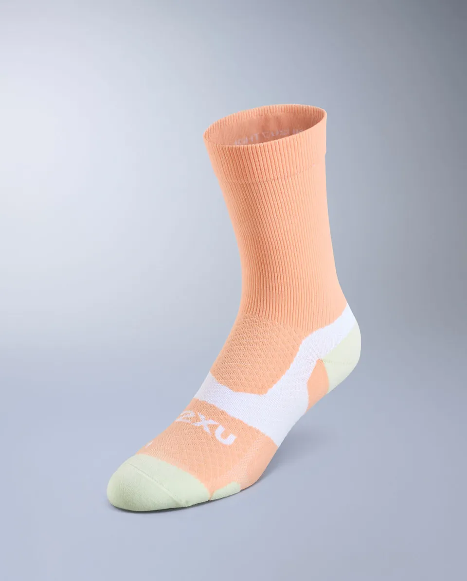 2xu-vectr-light-cushion-crew-socks-calze-running-light-cushion image 1