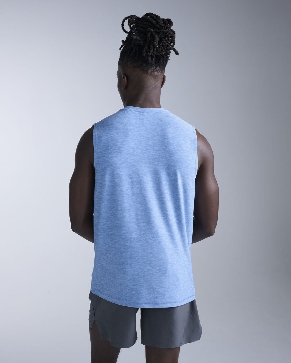2xu-signature-tank-canotta-training-uomo-blu-2 image 2