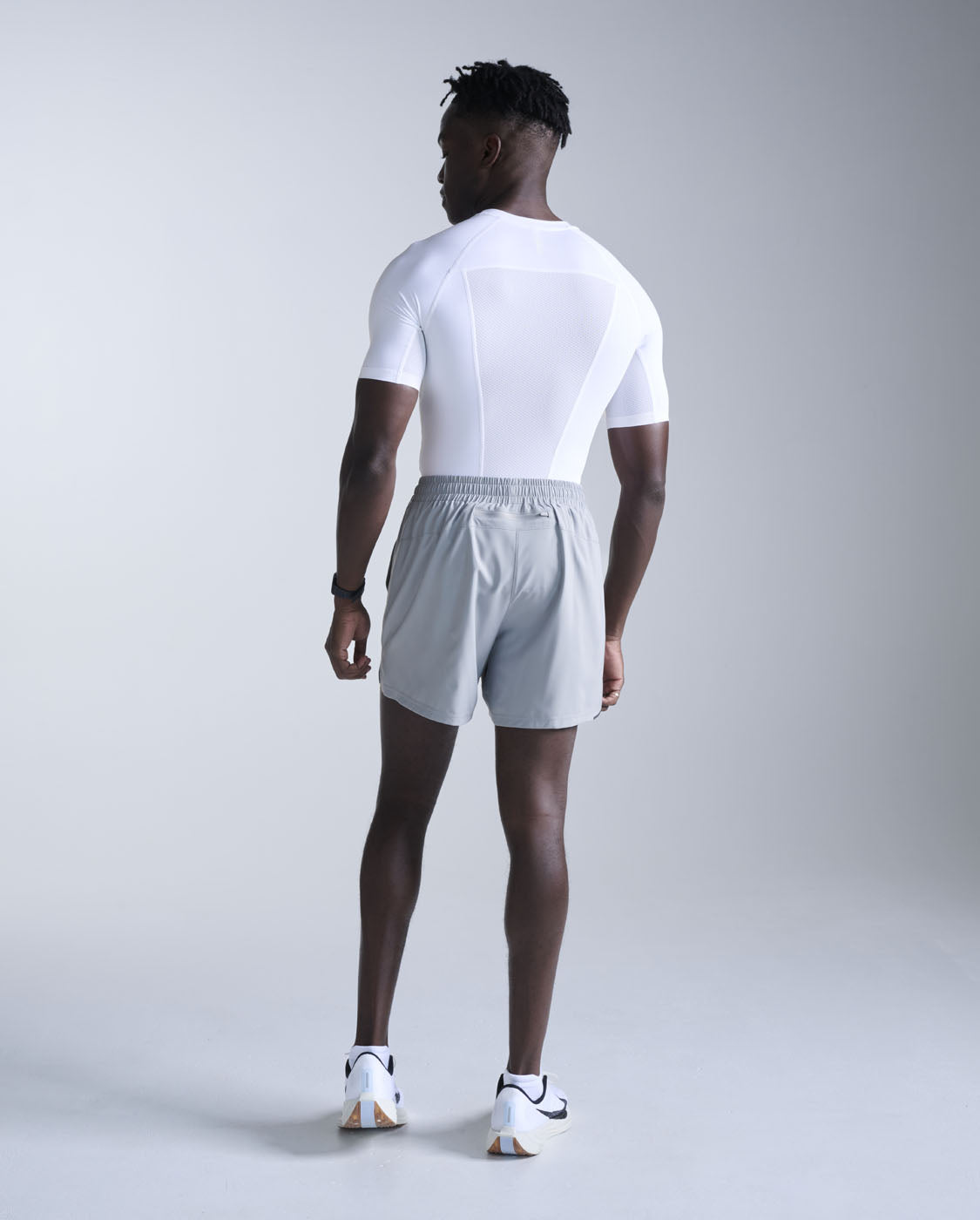 2xu-core-compression-short-sleeve-bianca image 4