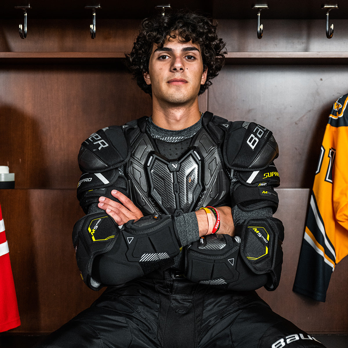 bauer-supreme-m5-pro-paraspalle-hockey-senior image 2