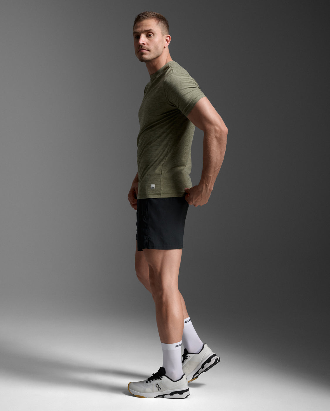 2xu-signature-soft-jersey-tee-maglietta-training-regular-verde image 2