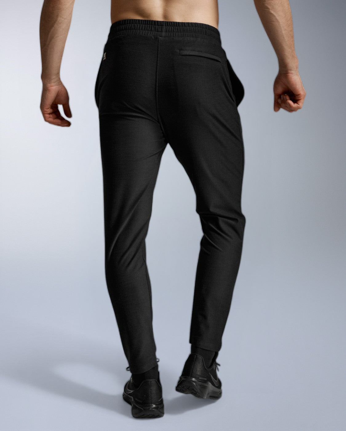 2xu-signature-jogger-nero-pantaloni-tuta-training-unisex image 4